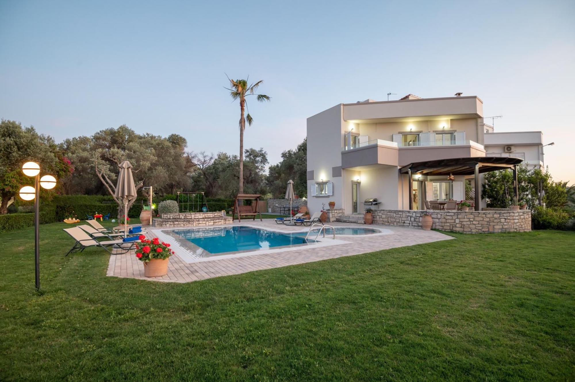 Villa Elisabeth Perama  Екстер'єр фото